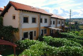 Casa rural completa con capacidad hasta 6 plazas. Casas Rurales En Santillana Del Mar Desde 19 Hundredrooms