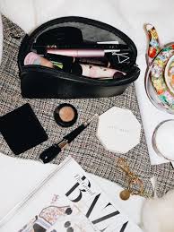 what s in my makeup bag post saubhaya