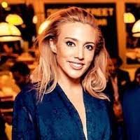 Samantha Pike's Instagram, Twitter & Facebook