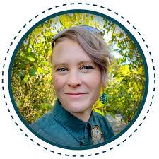 Candice Wade's Instagram, Twitter & Facebook