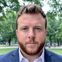 Hattie Phelps's Instagram, Twitter & Facebook