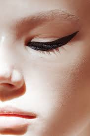 How To Recreate Marc Jacob S Fashion Week Cat Eye Eye Makeup Tips Cat Eye Makeup Eye Makeup