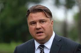 PC financing breach deepens insurance-industry row