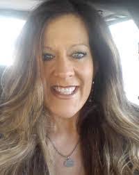 Annie Karp's Instagram, Twitter & Facebook