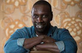 Omar sy'in burcu kova olup, şu anda 43. Ø§Ù„Ù…Ù…Ø«Ù„ Ø§Ù„ÙØ±Ù†Ø³ÙŠ Ø¹Ù…Ø± Ø³ÙŠ ÙŠØ¬Ø¯ ØµØ¹ÙˆØ¨Ø© Ø¨Ø¥ØªÙ‚Ø§Ù† Ø§Ù„Ø¥Ù†Ø¬Ù„ÙŠØ²ÙŠØ©