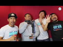 Download mp3 diari seorang lelaki gratis, ada 20 daftar lagu diari seorang lelaki yang bisa anda download. Akustiksinar Pretty Ugly Diari Seorang Lelaki Litetube