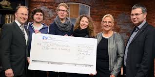 Wählen sie eine der filialen für weitere informationen zu verkaufsoffenen sonntagen und. 5 000 Euro Fur Studentische Filmemacher Hochschule Flensburg