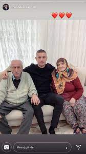 Milli futbolcu merih demiral'ın juventus'a transferi sonrasında, oyuncu hakkındaki araştırmalar da peki, merih demiral kimdir ve kaç yaşında? Merih Demiral Dan Aile Ziyareti
