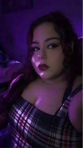 Where is Daisy's wardrobe in Disney Dreamlight Valley?