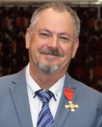 Peter Elliott (New Zealand actor)