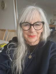 Is there a distinction between dull and boring?