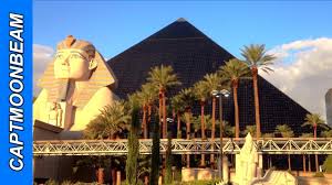 It's sleek, black, shiny glass calls out, visit me., but the rooms say otherwise. Amazing Luxor Hotel Las Vegas Nv Tower Room Youtube