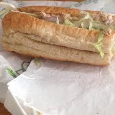 Med en oändlig rad kombinationer av bröd, protein, sås och grönsaker lovar vi att du hittar. A Great Tuna Sub Picture Of Subway Invermere Tripadvisor