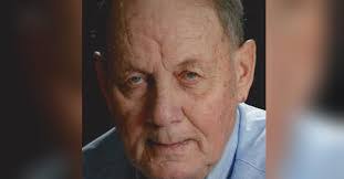 Lisa Stallman's Instagram, Twitter & Facebook