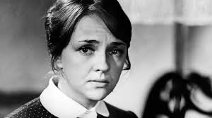 Jun 11, 2021 · актриса екатерина васильева полагает, что сегодня, когда нашим людям прививают совершенно чуждые ценности, диктат несёт небольшая кучка людей. Aktrisa Vasileva Podelilas Vospominaniyami O Ekaterine Gradovoj Rt Na Russkom