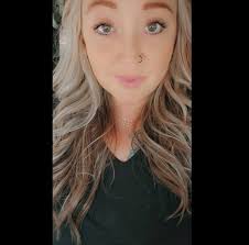 I know it's not even Halloween yet but hear me out… Planning Christmas  Minis for November and I need ✨YOUR✨ help choosing red truck or green truck  this year ❤️🌲💚