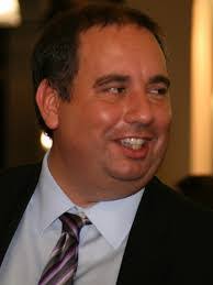 Billy Etheridge's Instagram, Twitter & Facebook