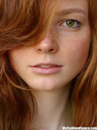 Green Eyed Ginger Red Hair Woman Beautiful Red Hair Red Hair Green Eyes