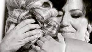 Nazan eckes im interview bei der goldenen kamera 2014. Trauer Um Miriam Pielhau 41 So Verabschieden Sich Nazan Eckes Sylvie Meis Motsi Mabuse Und Co Von Ihrer Kollegin