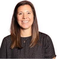 Julie Chesna's Instagram, Twitter & Facebook