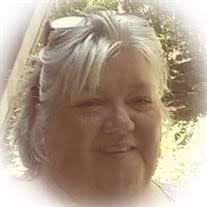 Lynn Burdette's Instagram, Twitter & Facebook