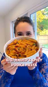 Plantyou On Instagram Gigi Hadid S Spicy Vodka Pasta Veganized Full Recipe Linked In My Bio This Is Both A Plan Diy Food Recipes Vodka Pasta Recipes