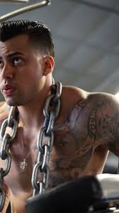 Behind every picture hides a true story 🌊, #workinprogress  #levelupchallenge #challengeyourlimits #challengeyourself #pushyourself  #motivationmonday #mondaygrind #fastedcardio #focus #motivation101