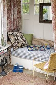 With all four sides attached to the inside framing, the rectangular box is taking shape. 20 Beautiful Window Seat Ideas Best Cushions And Benches For Window Seats