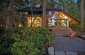 Enjoy the beauty of a log home without chinking and settling problems. Holiday Home Of The Week A Glass Cabin In Washington State