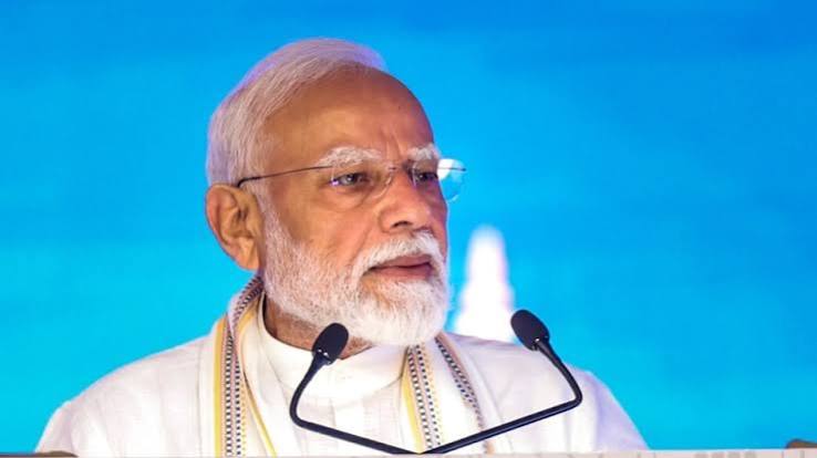 PM मोदी के कार्यक्रम से पहले अंबानी कल्चरल सेंटर से 2 संदिग्ध हिरासत में, PMO की फर्जी ID और बंदूक बरामद - PM के दौरे से पहले अंबानी कल्चरल सेंटर ...