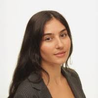 200+ ملفًا شخصيًا يحتوي على “Layan”