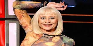Raffaella carra a cd musicali. Raffaella Carra Buon Compleanno Oggi Compie 74 Anni Una Carriera Di Successi Per L Icona Della Tv Italiana