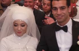 وروى الحاكم عن الشافعي أنه قال: Ø£Ù… Ù…ÙƒØ© Ø²ÙˆØ¬Ø© Ù…Ø­Ù…Ø¯ ØµÙ„Ø§Ø­ ÙƒÙ„ Ù…Ø§ ØªØ±ÙŠØ¯ Ù…Ø¹Ø±ÙØªÙ‡ Ø¹Ù† Ù…Ø§Ø¬ÙŠ ØµØ§Ø¯Ù‚ ÙˆØªÙˆØ£Ù…Ù‡Ø§