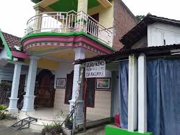Tak hanya patung bernuansa mistik saja. Wisata Religi Ke Makam Prabu Brawijaya V Raja Terakhir Majapahit Perlu Piknik