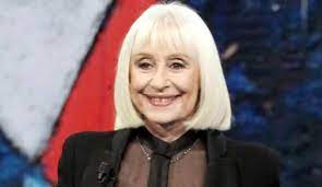 La malattia aveva attaccato il corpo minuto di raffaella carrà ormai da tempo ma in pochissimi sapevano. Ti4p8pt2dtgfgm