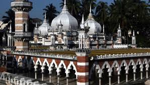 3.70564, 101.50431) is a town in perak, right on the border with selangor.located along sungai bernam, the town is said to have been established by penghulu datuk mustapha raja kamala, of rawa descent from acheh, sumatra. Malaysian Mosques Of Remarkable Architecture Free Malaysia Today Fmt