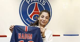 Hvad hedder nadias mor, er en af nadias søskende profesionel håndboldspiller hvis ja hvem, hvad hed nadias far, har nadia en kæreste. Nadia Nadim Rifiuta Molte Offerte E Firma Un Nuovo Contratto Con Il Psg L Football