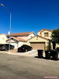 While there, my friend, fellow stalker owen, of the when write is wrong blog, texted me to let me know that i was in the vicinity of a filming location (his use of quotes, not mine) and that i should google 712 red bark lane, henderson. The Real Life The Simpsons House Iamnotastalker