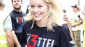 Kick für kinder is with sebastian vettel. Sebastian Vettel Hat Heimlich Geheiratet Das Ist Die Frau An Seiner Seite