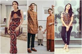 8 Gaya Kece Batik Yang Elegan Dan Kasual Seiring perubahan jaman proses membuat kain batik bisa juga memakai katun, sutera, rayon, poliester, serta bahan sintetis yang lain. 8 gaya kece batik yang elegan dan kasual