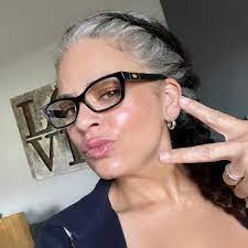 Joanne Valentine's Instagram, Twitter & Facebook