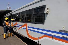 Check spelling or type a new query. Pt Kai Daop 5 Tingkatkan Kebersihan Kereta Api Republika Online