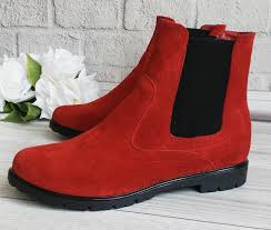 Красивые женские chelsea boots в этом году покорят на самом деле, ботинки челси представляют собой обувь из натуральной кожи. Zhenskie Botinki Chelsi Krasnogo Cveta Prodazha Cena V Dnepre Botilony Botinki Zhenskie Ot Obuv Vistani 643592057