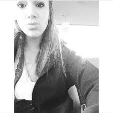 Hallie Bliss's Instagram, Twitter & Facebook