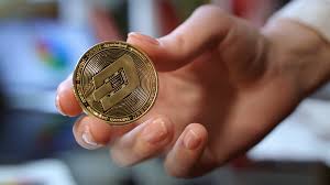 The recent $ 1.5 billion investment in bitcoin by the famous tesla, along with the news that the ethereum blockchain will use my credit card company visa to process crypto payments, added to the boom in the cryptocurrency market that foreshadows a bright future for cryptos, including dash coin. Cryptocurrency Business Concept Close Up Of Gold Altcoin In Hand World Cryptocurrency Business Modern Blockchain Technology Investment In Dashcoin Cryptocurrency Woman Hand Holding Gold Dash Coin Stock Video Footage Storyblocks