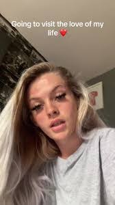 Courtney Barber's Instagram, Twitter & Facebook