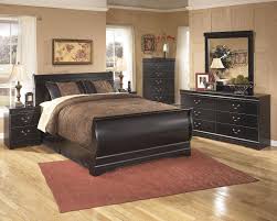 From opulent tufting to the whitewashed look of shiplap, you're sure to find the right bedroom set that speaks to your personal tastes. Ashley Furniture Black Huey Vineyard Bedroom Set Queen Traditional 5pcs B128 31 36 46 77 98 74 92