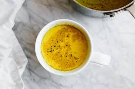 Riccioli d'oro era una bambina cattiva. Latte D Oro Latte Di Curcuma Ricetta Semplice E Salutare