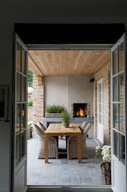 Une Cheminee En Terrasse Idees De Patio Cuisine Exterieure Moderne Motif De Cuisine En Plein Air