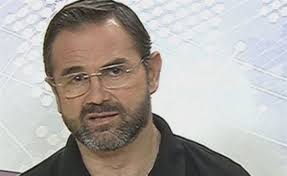 Ο μπαλάσκας ανέφερε on air πως ο δολοφόνος είναι βλάκας, και πως αν έπαιρνε αμέσως τηλ θα την γλίτωνε με μόλις 4 χρόνια με «φόνο εν βρασμώ ψυχής», ενώ θα είχε και πολλά ελαφρυντικά. Iytpxcnf09x5em